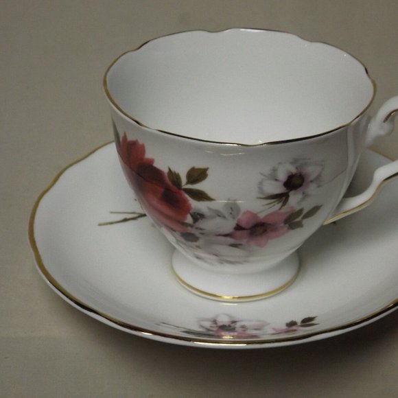 Royal Stafford Honey Bunch Fine Bone China Footed Tea Cup and Saucer England - Picture 2 of 3